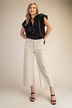 Load image into Gallery viewer, Colette Cropped Wide-Leg Scallop Pocket Detail Pants