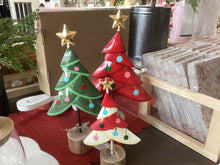 Load image into Gallery viewer, Mud Pie Metal Christmas Tree Sitter