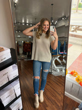 Load image into Gallery viewer, Z Oversized Sweater Vest