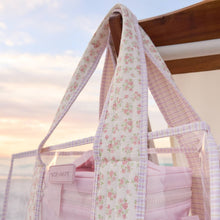 Load image into Gallery viewer, Case-Mate Quilted Ditsy Floral Jelly Tote Bag