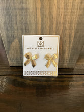 Load image into Gallery viewer, MD Earrings