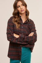 Load image into Gallery viewer, Classic L/S Plaid Shirt