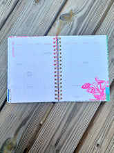 Load image into Gallery viewer, Lilly 17 Monthly Planner