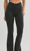 Load image into Gallery viewer, Bobbi Flare Crossover Leggings