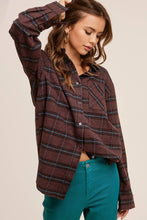 Load image into Gallery viewer, Classic L/S Plaid Shirt