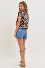 Load image into Gallery viewer, Lindy Sweater