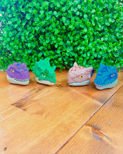 Load image into Gallery viewer, Mud Pie Pull-Back Chomping Dinos