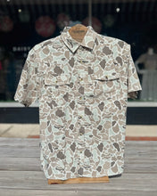 Load image into Gallery viewer, Simply Southern Men's Dry Fit Button Down