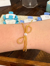 Load image into Gallery viewer, Simply Pearl Stretch Bracelets
