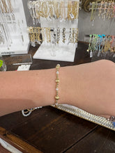 Load image into Gallery viewer, Simply Pearl Stretch Bracelets