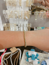 Load image into Gallery viewer, Simply Pearl Stretch Bracelets