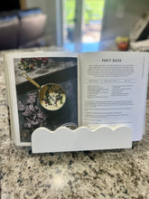 Load image into Gallery viewer, Mud Pie Scalloped Cookbook Holder