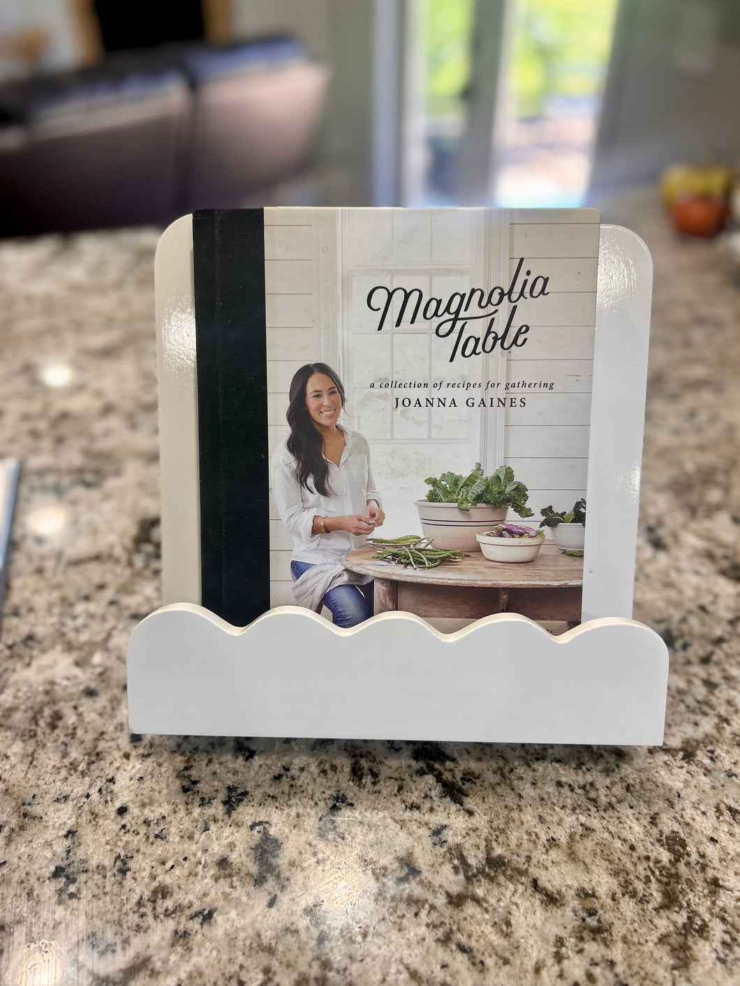Mud Pie Scalloped Cookbook Holder