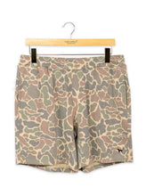 Load image into Gallery viewer, Simply Men’s Camo Shorts