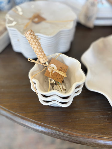 Ruffled Melamine Tidbits