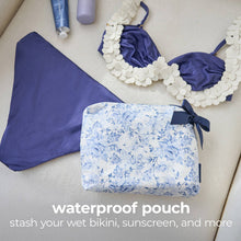 Load image into Gallery viewer, Case-Mate Something Navy Bow Crinkle Makeup Bag
